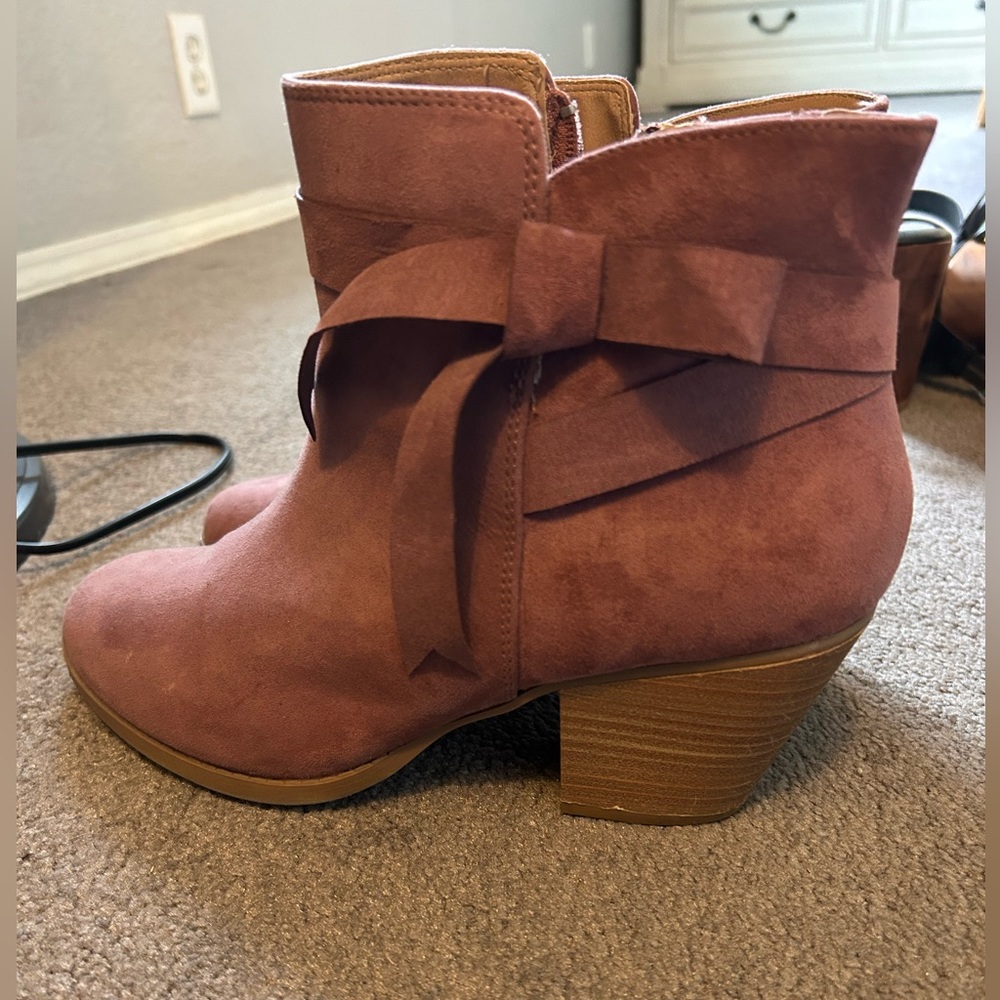 Torrid pink bow booties